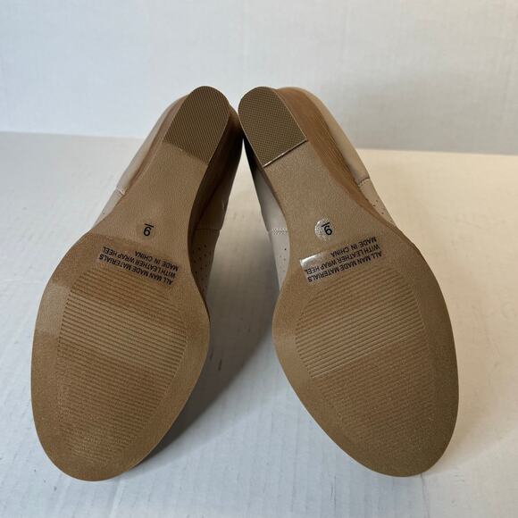 DV by Dolce Vita Gerdy Bootie - Beige NEW Size 9 - Picture 9 of 9